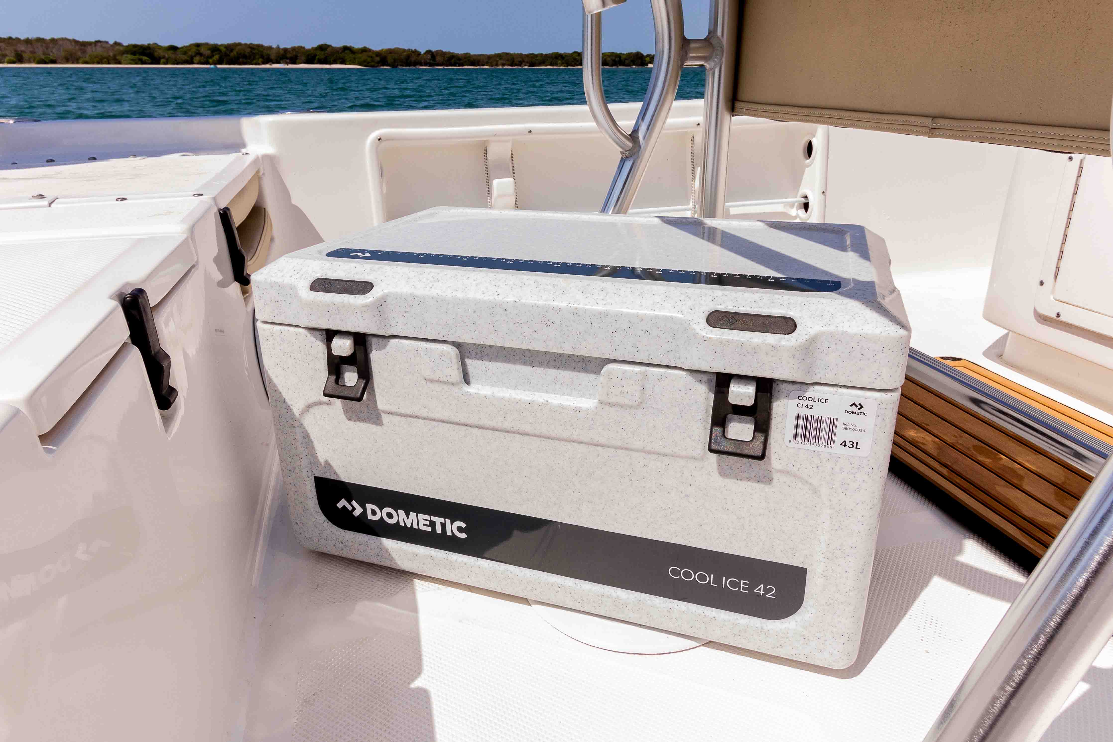 Shop | Dometic Cool Ice CI42 Icebox 43L Dometic Cool Ice CI42 Icebox 43L