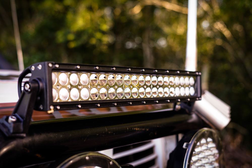 XTM LED 120W 21.5in Light Bar Mounted on Bull Bar XTM LED 120W 21.5in Light Bar Mounted on Bull Bar